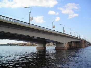 AlexanderNevsky_bridge